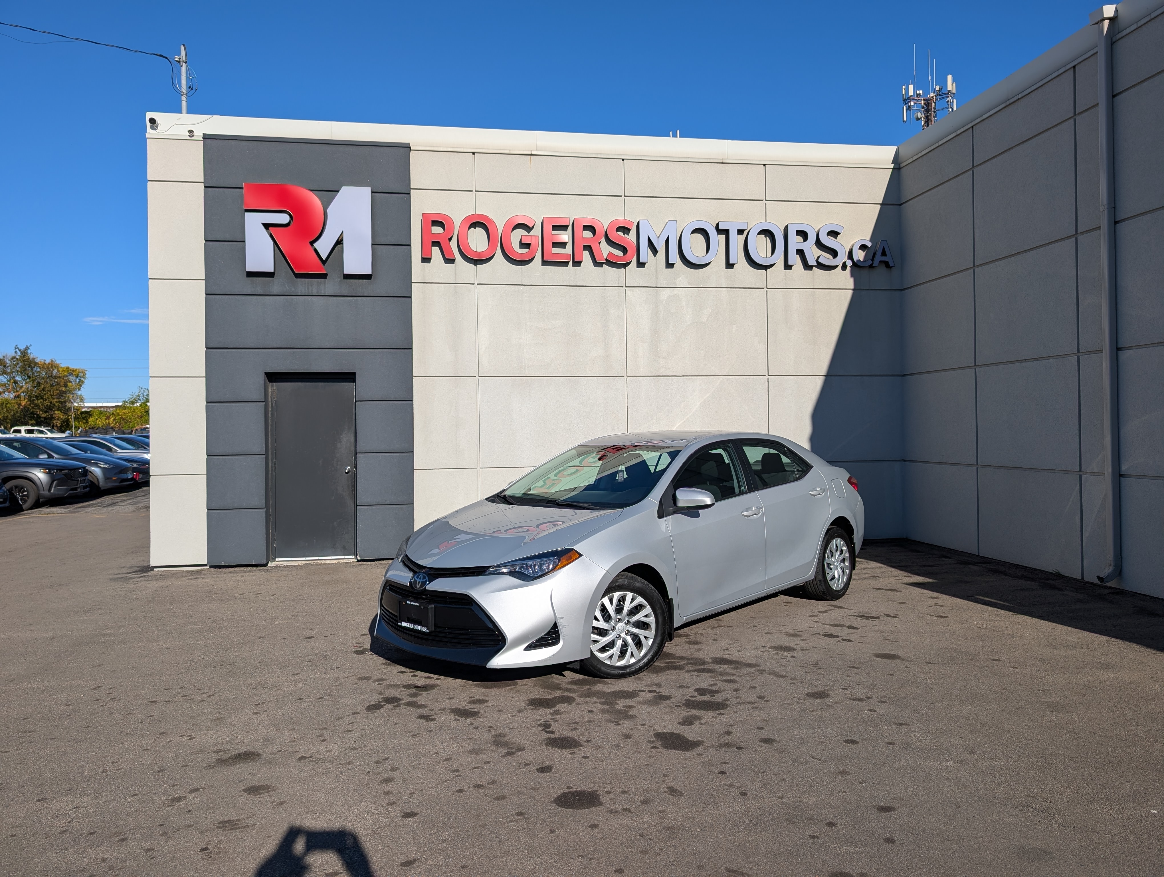 2018 Toyota Corolla LE - HTD SEATS - REV CAM  - TECH FEATS