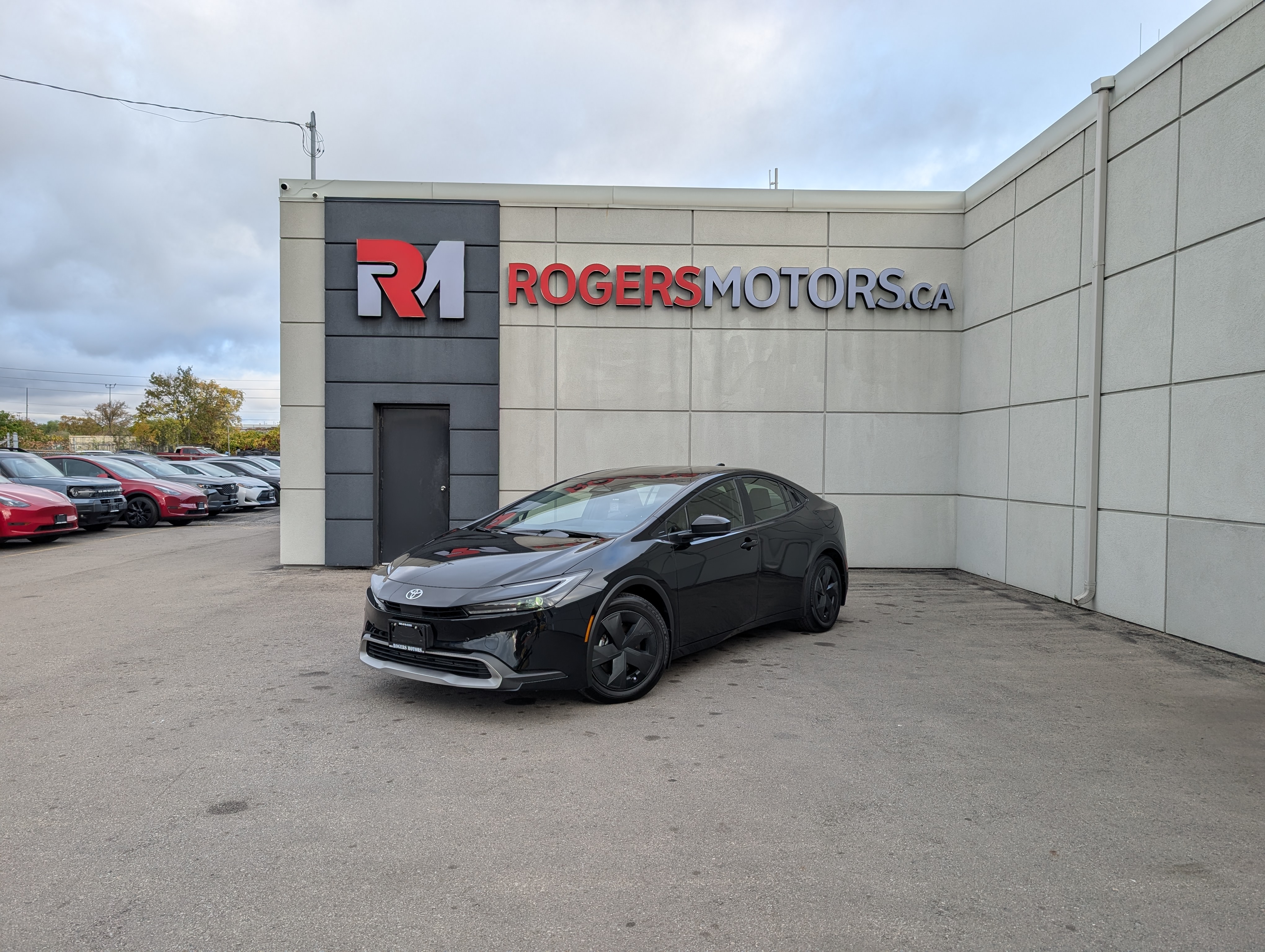 2026 Toyota Prius Plug-in Hybrid SE - CARPLAY - HTD SEATS - TECH FEATS
