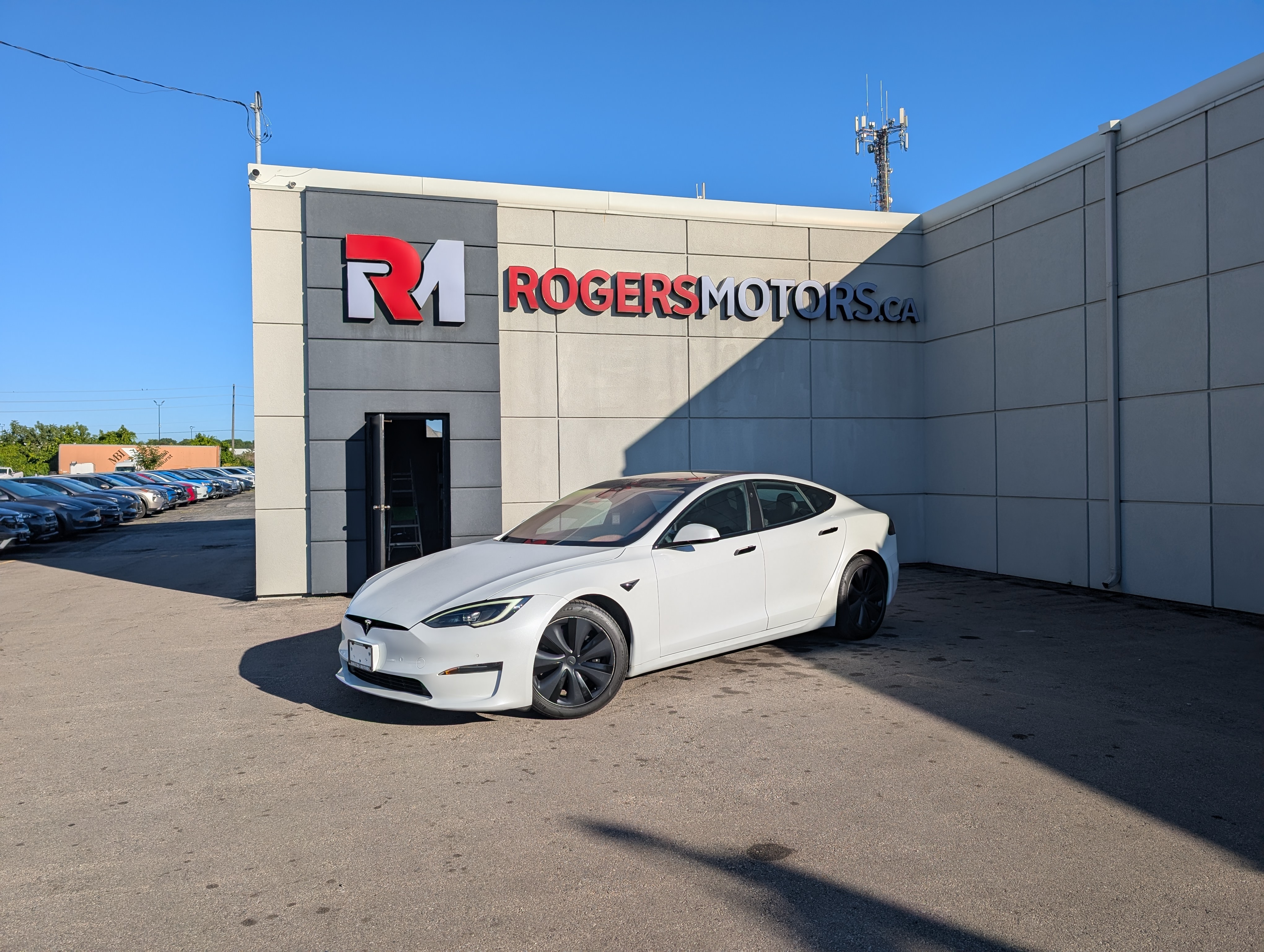 2022 Tesla Model S AWD - YOKE STEERING