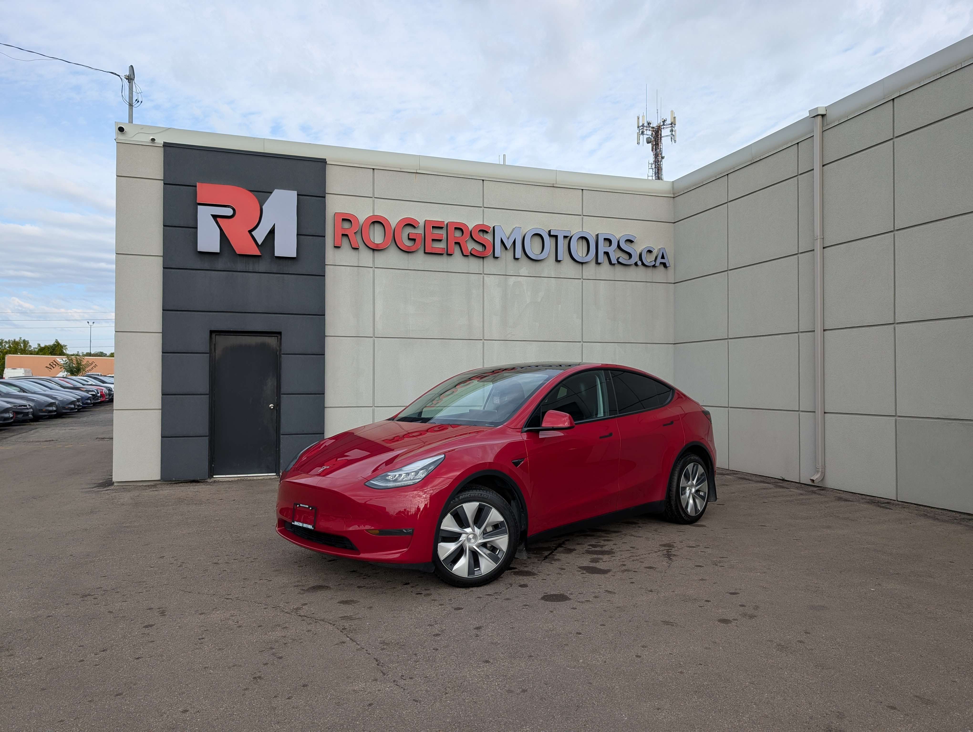 2020 Tesla Model Y LONG RANGE AWD - DUAL MOTOR